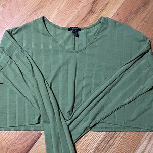 Publix green long sleeve crop top